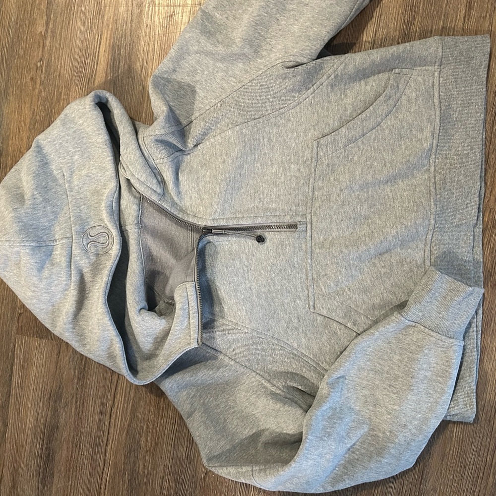 Lululemon scuba sz 2